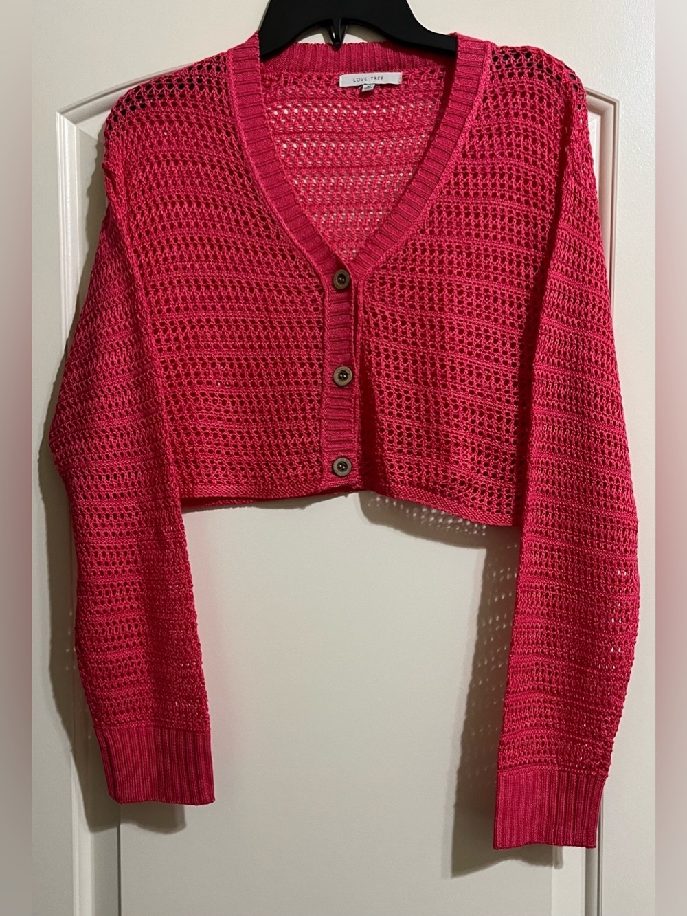 Love Tree Women’s Fuchsia Cropped Crochet V-Neck Button Cardigan Size Medium